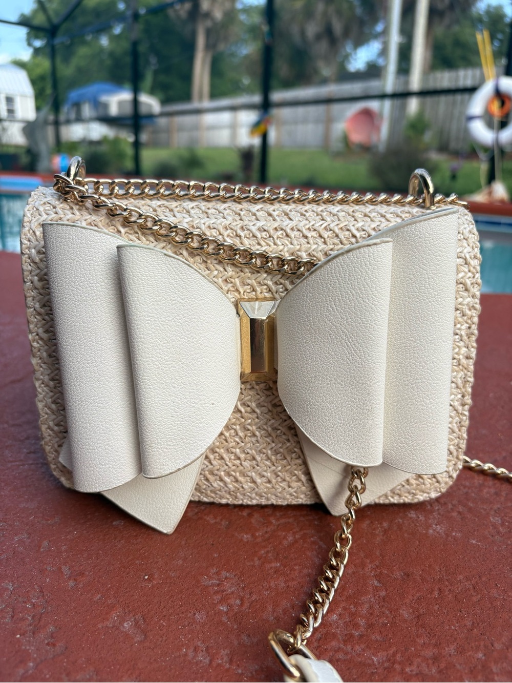 Women's Straw Crossbody Bag with Cream Bow Accent